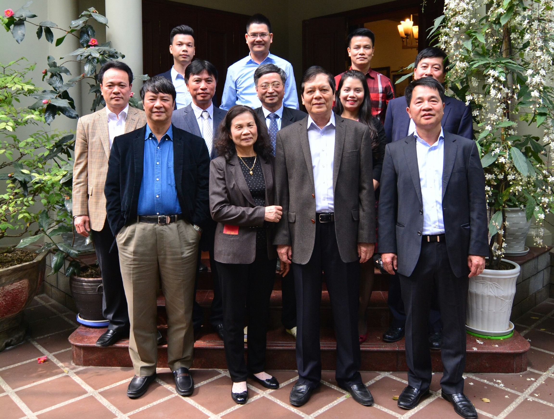 Lãnh đạo Tổng công ty Viglacera – CTCP thăm và chúc sức khỏe các đồng chí nguyên lãnh đạo Tổng công ty nhân dịp Tết Đinh Dậu 2017